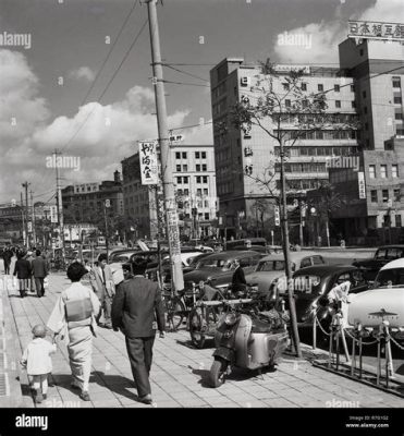 1960年代 日本、そして宇宙服を着たサラリーマンが銀座を歩く